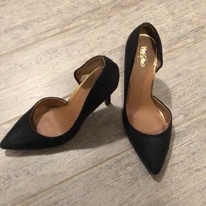 Mossimo Women’s Black Pumps